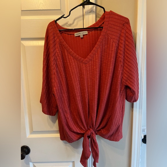 Absolutely Famous Tops - Women’s short sleeve top size 1X